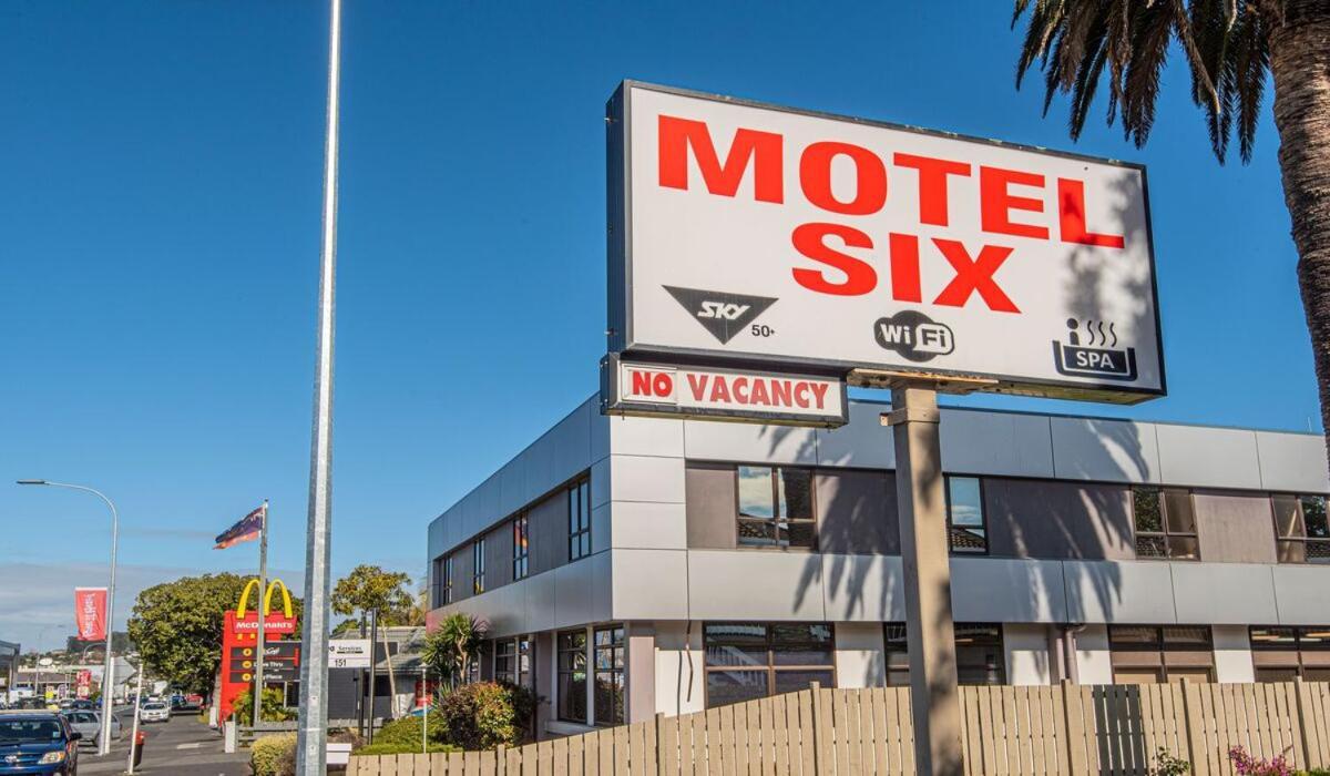 Motel Six Whangarei Buitenkant foto